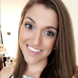 Meet your Posher, Monica